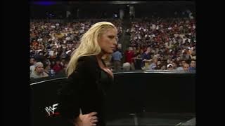 SmackDown 4.13.00 - Trish Stratus Ringside
