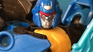 Video Review of the Transformers Combiner Wars G2 Dragstrip