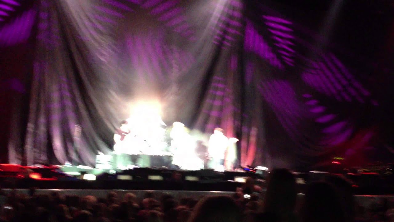 5sos-superhero-tmh-tour-23-2-13-youtube