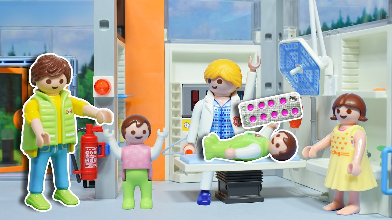 بودي اخد قرص برشام من ورا ماما و بطنه وجعته - عائلة ساندي - قصص اطفال