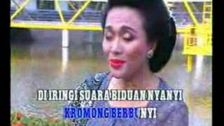 Gambang Jakarta keroncong Tuti Trisedya chords