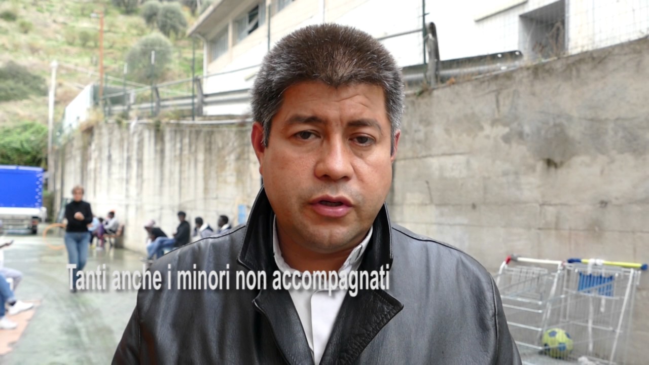 La vita sospesa dei migranti a Ventimiglia - YouTube