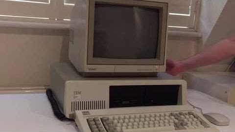 IBM PC XT 5160 booting into GEM 1.2 Desktop