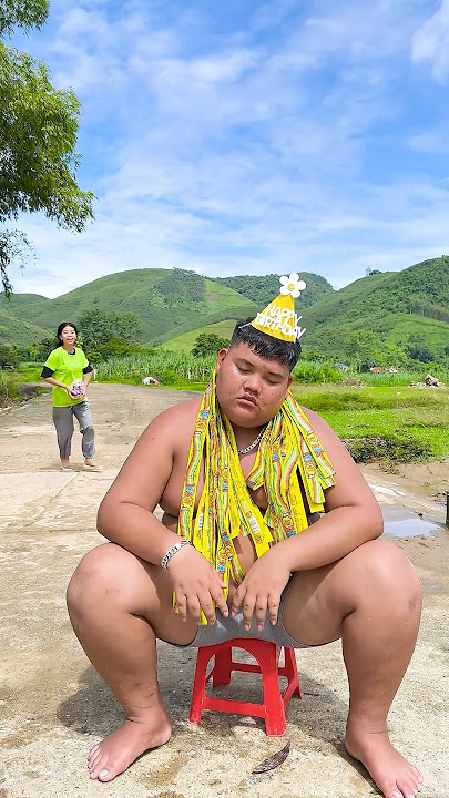 Don’t Ever Give THIS Birthday Gift 😂🎁