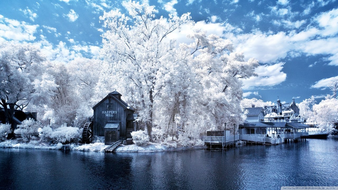 Дом у озера зимой Дом у озера зимой