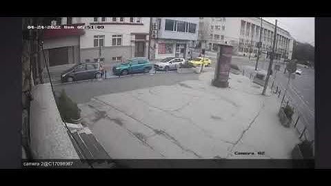 Uznemirujuće: Kamera snimila momenat kada automobil udara biciklistu u Sarajevu