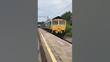 Class 66 passing Acton Bridge #railway #train #trainvideos #class66 #freighttrain #trainspotting