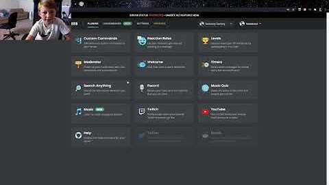 How to add a MEE6 into a discord server and play music!