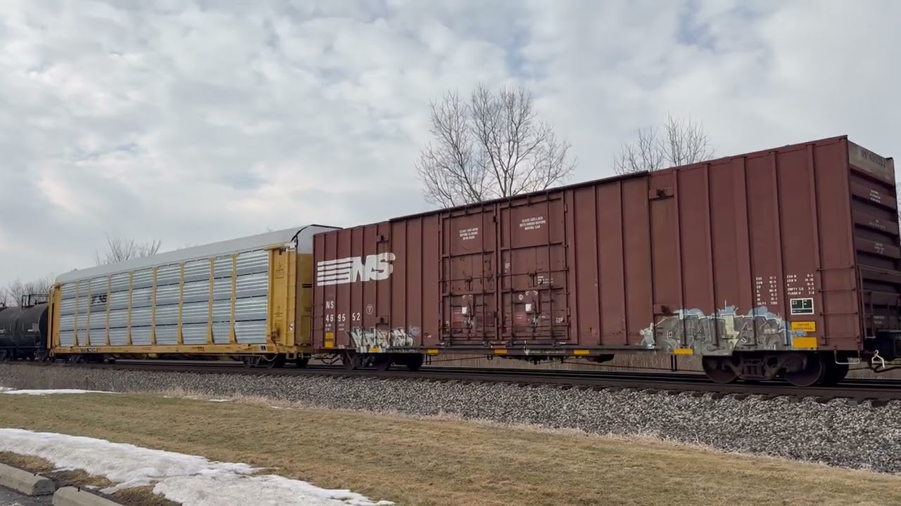 Norfolk Southern Train 120 sitting at Pardee St., Taylor, MI February 15, 2026