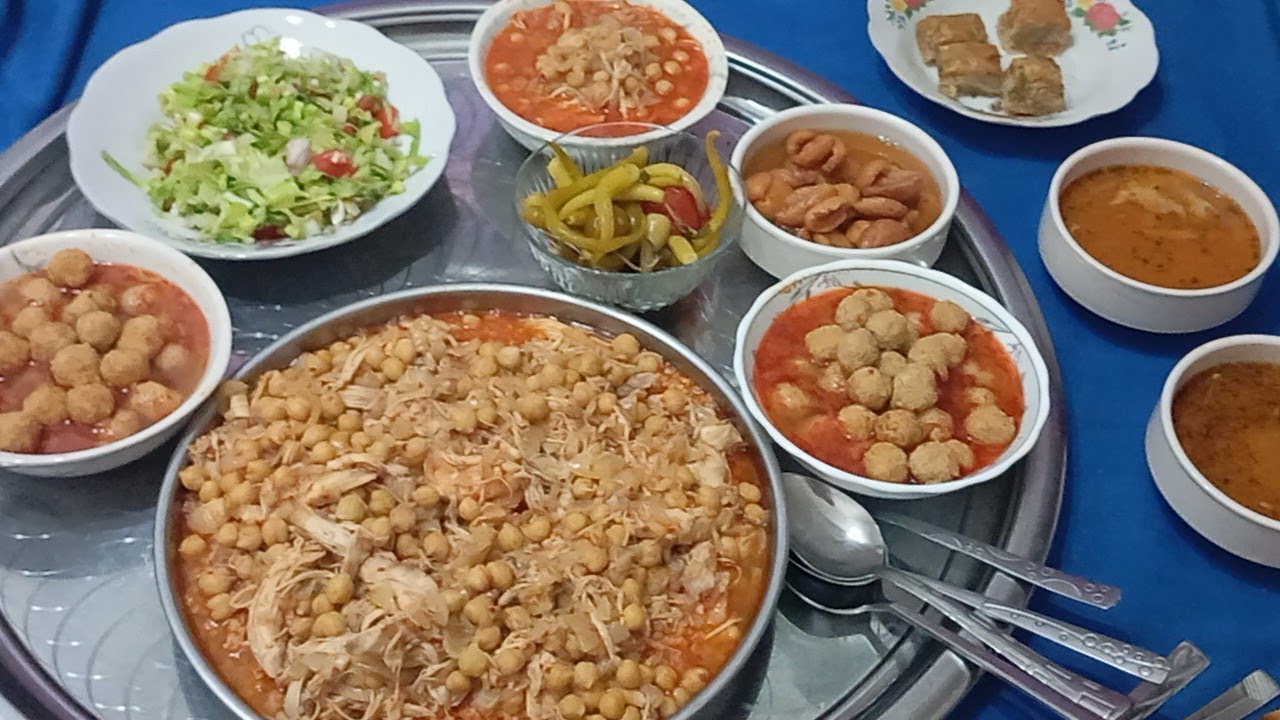 ANNEMİN EVİNDE AKŞAM YEMEĞİ YAHNİ KÖTE YAPTIK BACİMLA BUGÜN 