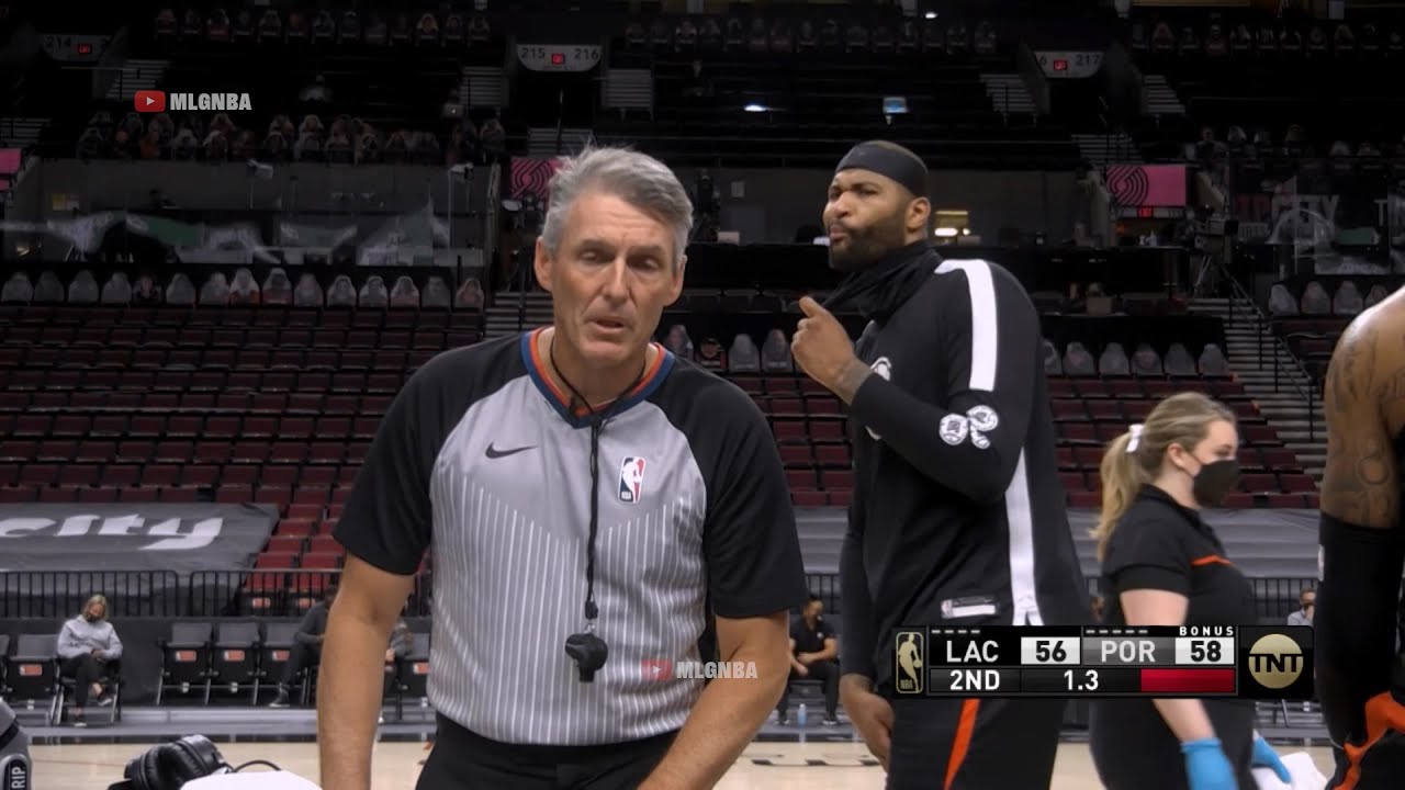 DeMarcus Cousins didn't agree with Scott Foster🤭