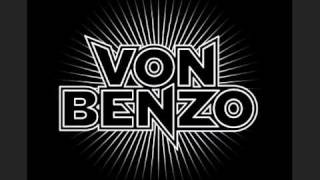 Watch Von Benzo Im On My Way video