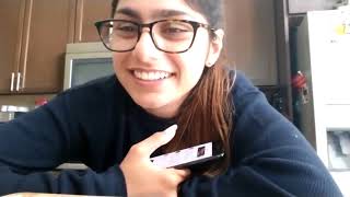 Mia khalifa forget to turn off her camera O_O live twitch