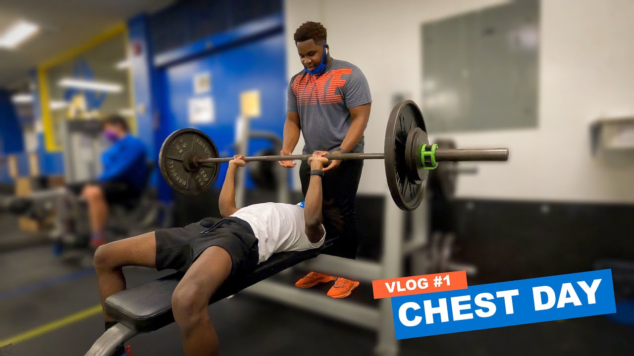 BUILDING A CHEST | WORKOUT | VLOG 1