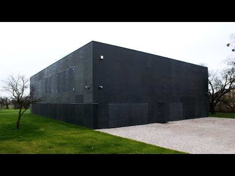 Top 15 Real Zombie Apocalypse Proof Houses 