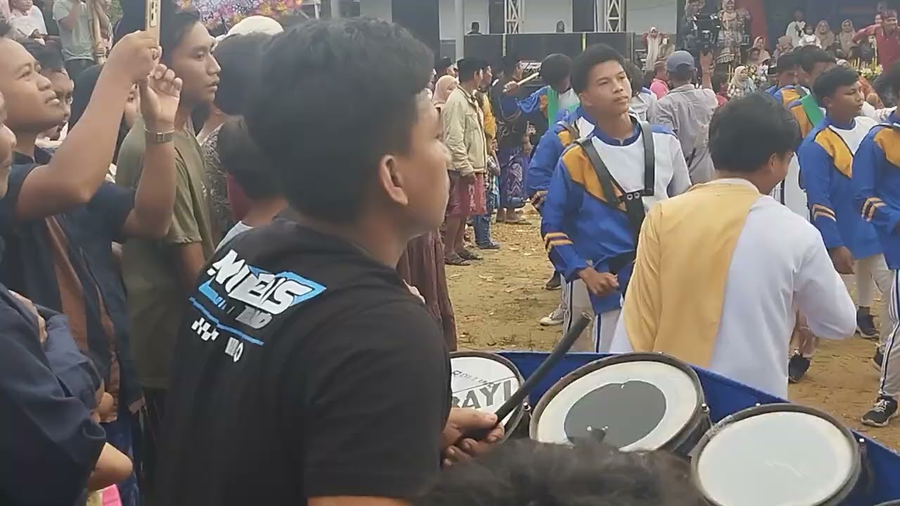 NUBIS BAND MENGGUNCANG ASSALAMAH PRANCAK.  SINGKONG & KEJU ZIEY ......