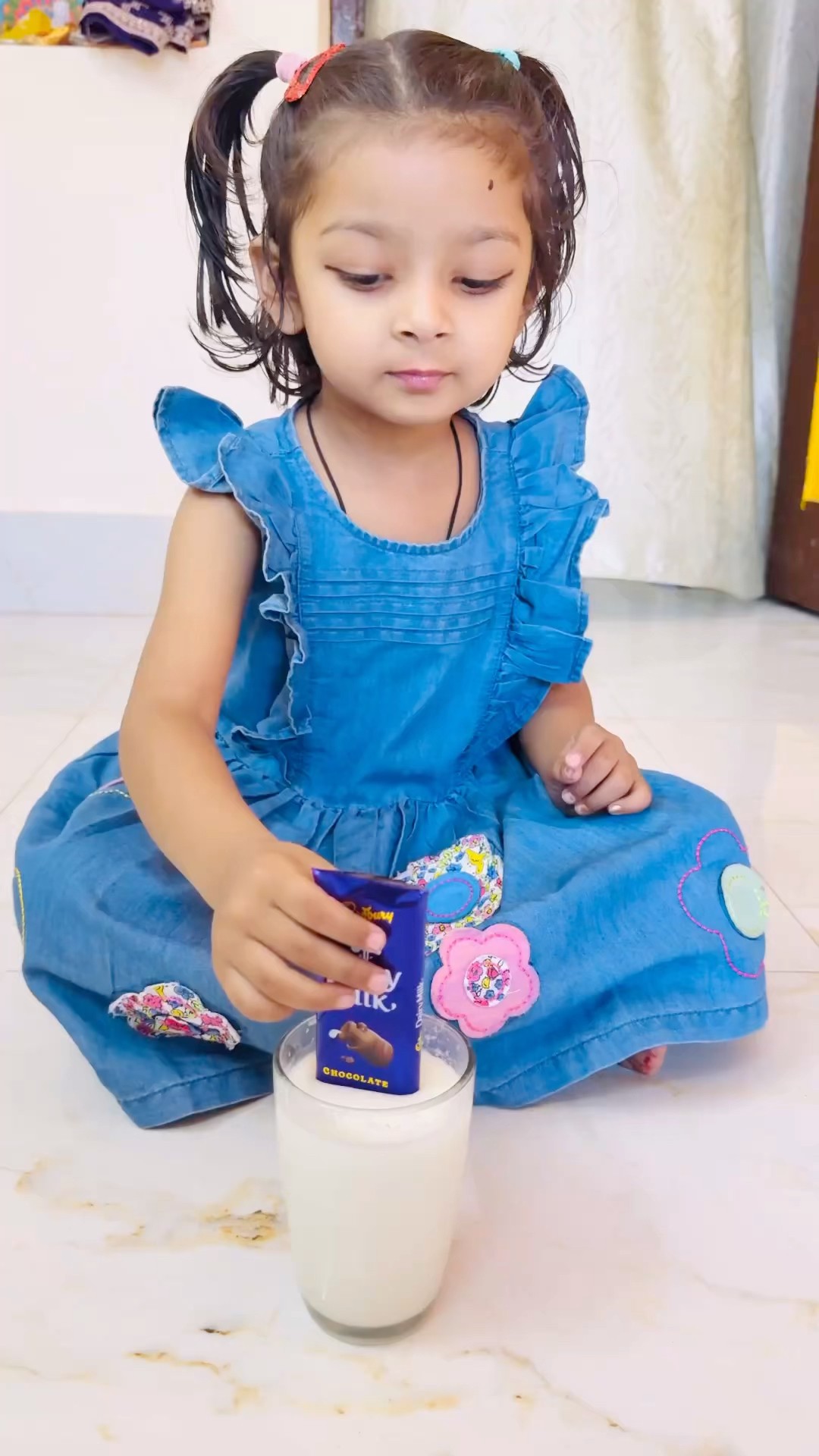 Tooktook ne milk se chocolate la di?