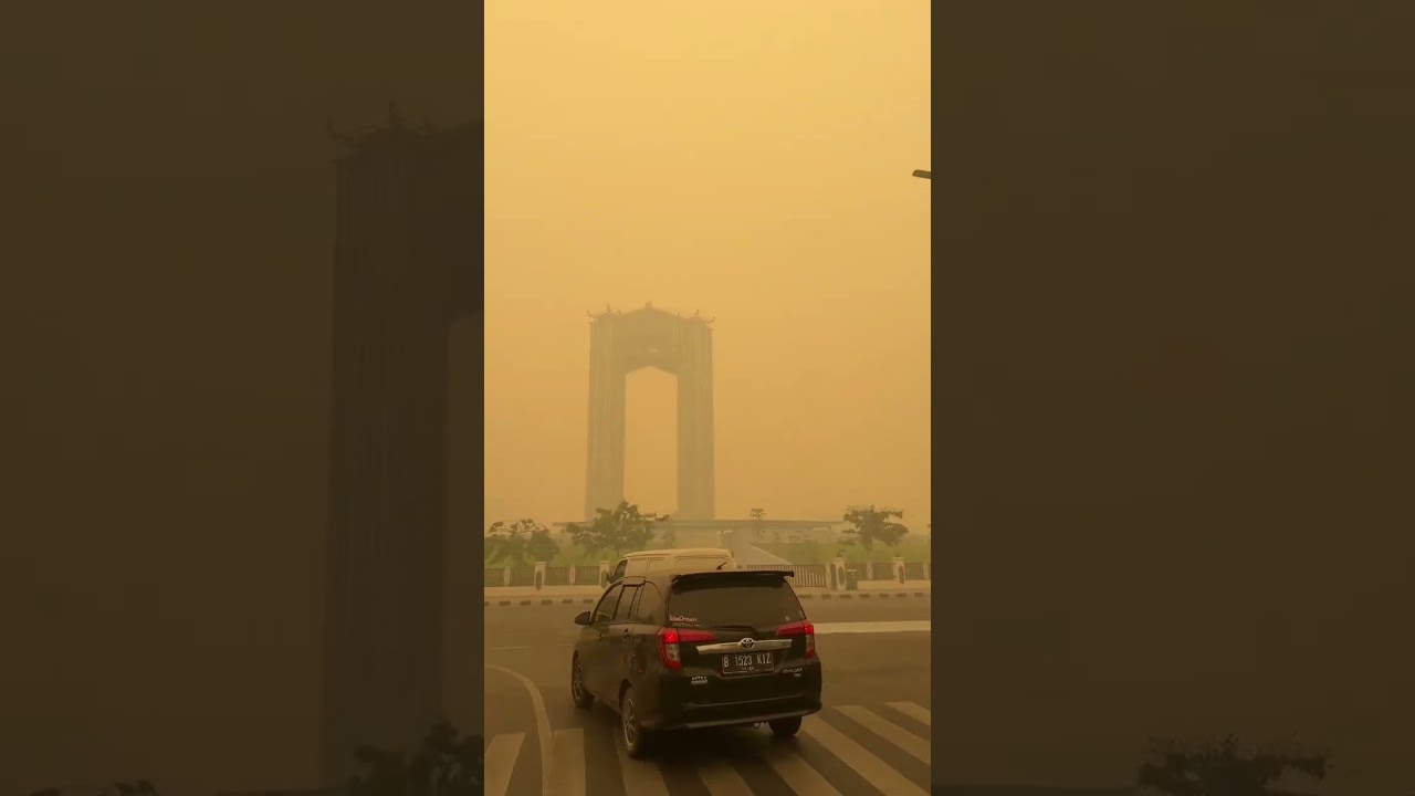 Kabut Asap Karhutla Palangka Raya Kalteng | Udara Menguning Berbahaya