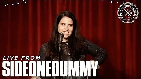 Leslie Simon at the SideOneDummy Storytellers Show
