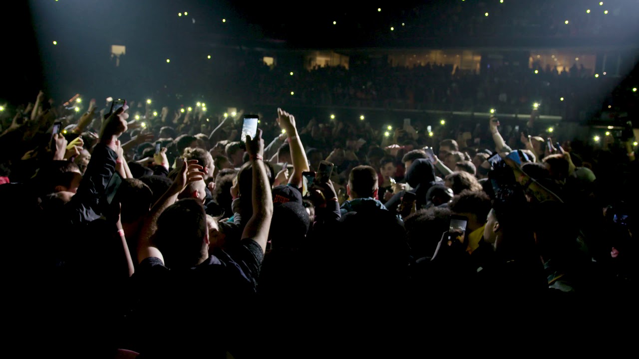 Lil Uzi Vert Stage Dives at Liacouras Center Philadelphia 12-22-2017