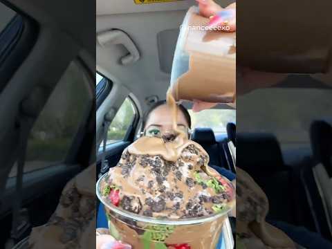 🍓🍫 STRAWBERRY WITH CHOCOLATE KUNAFA OVERLOAD!🤤 #mukbang #foodie #shorts #asmr
