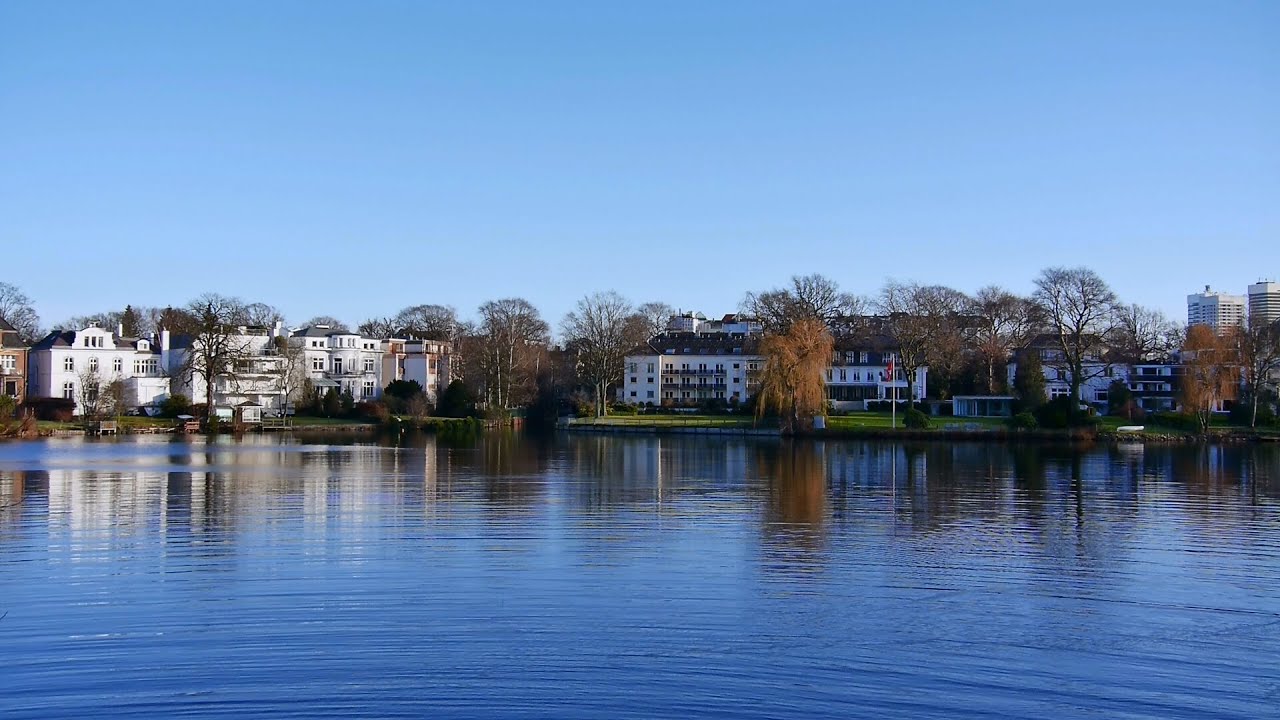 Hamburg, Uhlenhorst, Schöne Aussicht, Blick auf Feenteich - Full HD (1080p) Videobild häuserl am roan