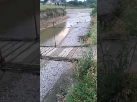 Резкий подъем реки. Если устье реки не убирают вот так получается 😱