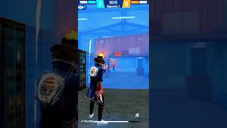 ✔️ #freefire Clutch 1vs two best gameplay and wwait for end  👽 #shortvideo