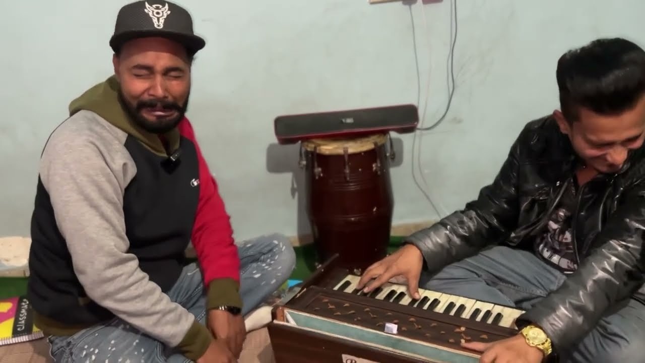 कुत्ते के अलाप बाप रे बाप सुनकर देखिए आप 😂😂 #dog vs singer #deepaktilli #trending