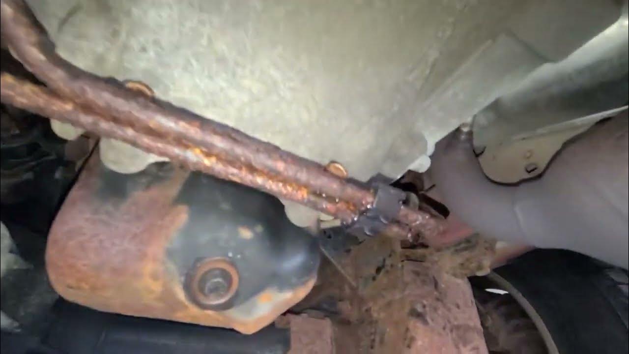 2005 - 2007 Jeep Liberty How to Replace the Transmission oil Pan