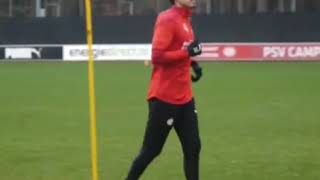 Psv Eindhoven Presume El Regreso De Erick Gutiérrez A Los Entrenamientosvideo