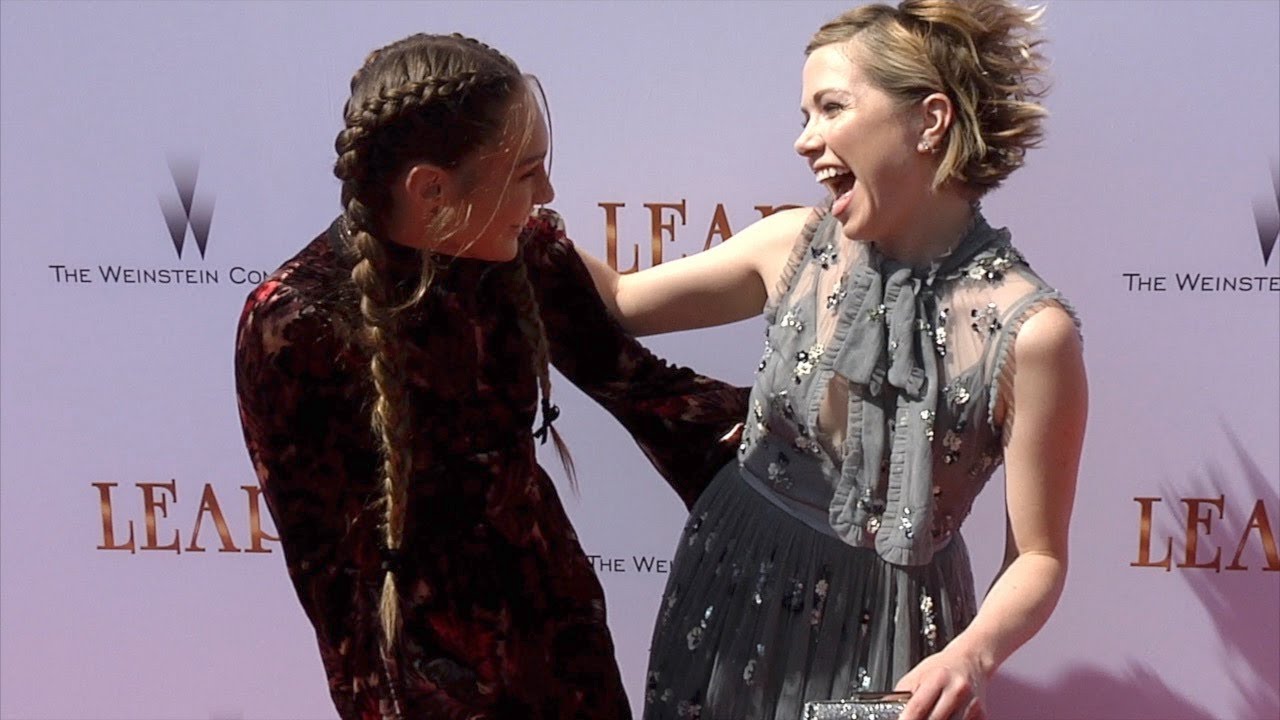 Maddie Ziegler And Carly Rae Jepsen Leap Premiere Red Carpet Youtube