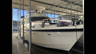 видео: Классический Hatteras 54 продаётся | Detroit 8V92s, носовой подруливающий двигатель, Boston Whale... картинка: Классический Hatteras 54 продаётся | Detroit 8V92s, носовой подруливающий двигатель, Boston Whale...