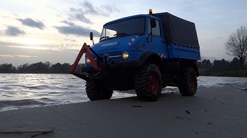 Unimog 406 based on Chassis Tamiya CC-01