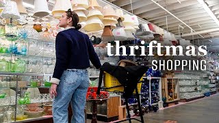 Thriftmas Shopping for Vintage | Vlogmas Day 24