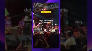 detik-detik kurnia rahma lempar mic ke penonton #kurniarahma #viralshort #viralvideo #adella