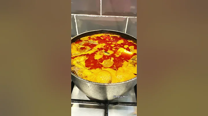 Fufu with Palm Nut Soup | A Ghanaian Delicacy 🇬🇭