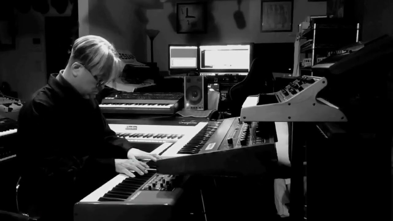 Techzo plays「ANDATA」Ryuichi Sakamoto - YouTube