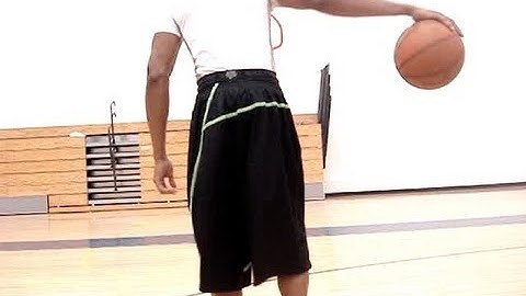 Dre Baldwin: Quick Point Guard Behind-Back Move, In & Out Layup Pt. 1 | Combo Scoring Moves