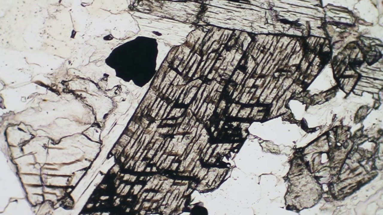 kyanite in thin section