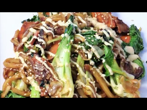 asian-udon-noodles-stir-fry--vegetables-and-bok-choy