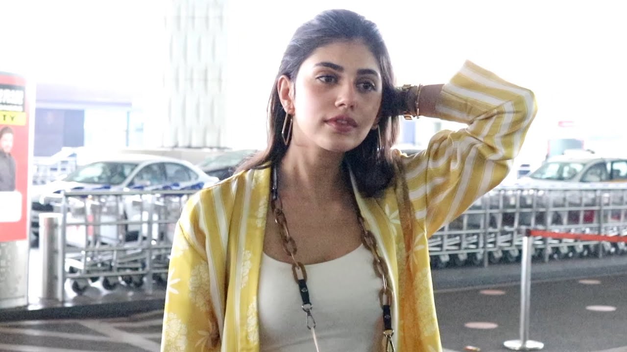 sanjana sanghi airport news