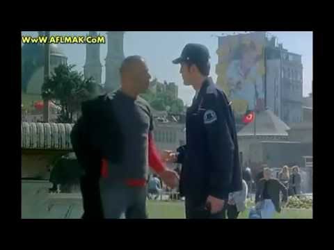 ايه اللى جاب القلعة جنب البحر