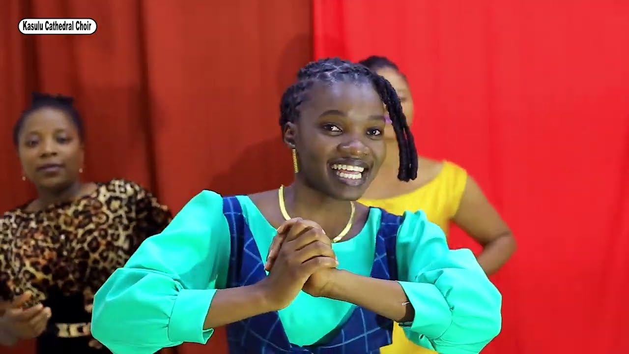 KONGOLEE...Kwaya ya KCC yatikisa siku ya Muungano Tanganyika na Zanzibar