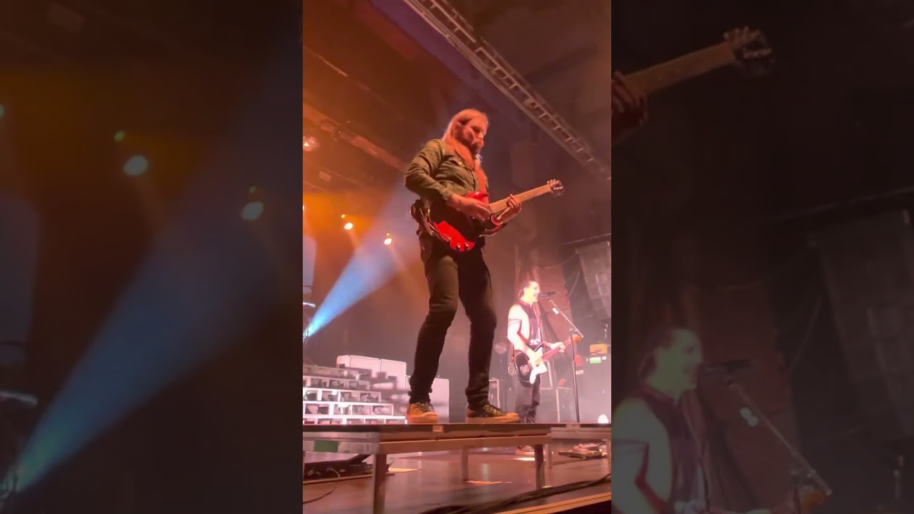 Bush ~Comedown The Paramount, Huntington, NY, April 30, 2023