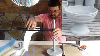 Engenhoca e gabaritos  para fabricar vasos de cimento