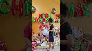 OPENING OF GIFTS 25 150448