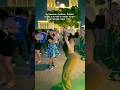 Ellas si saben disfrutar y bonito bailaron 👏🏻