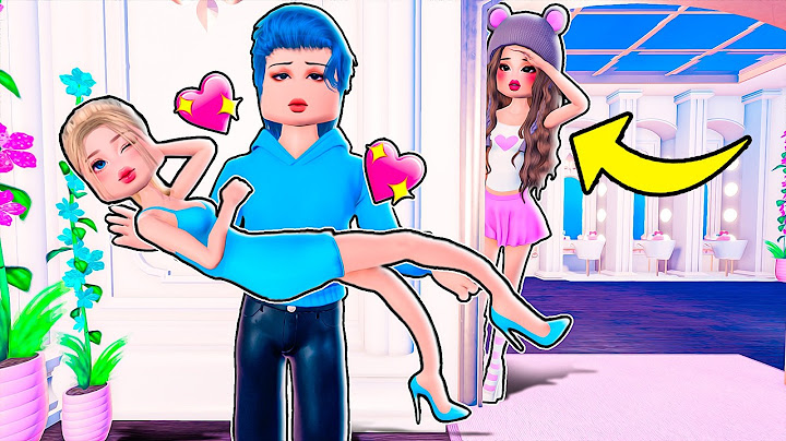My BROTHER Has a SECRET CRUSH in Dress to Impress!