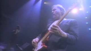 Miniatura de vídeo de "Pink Floyd - Money (Live, From ''Delicate Sound Of Thunder'')"